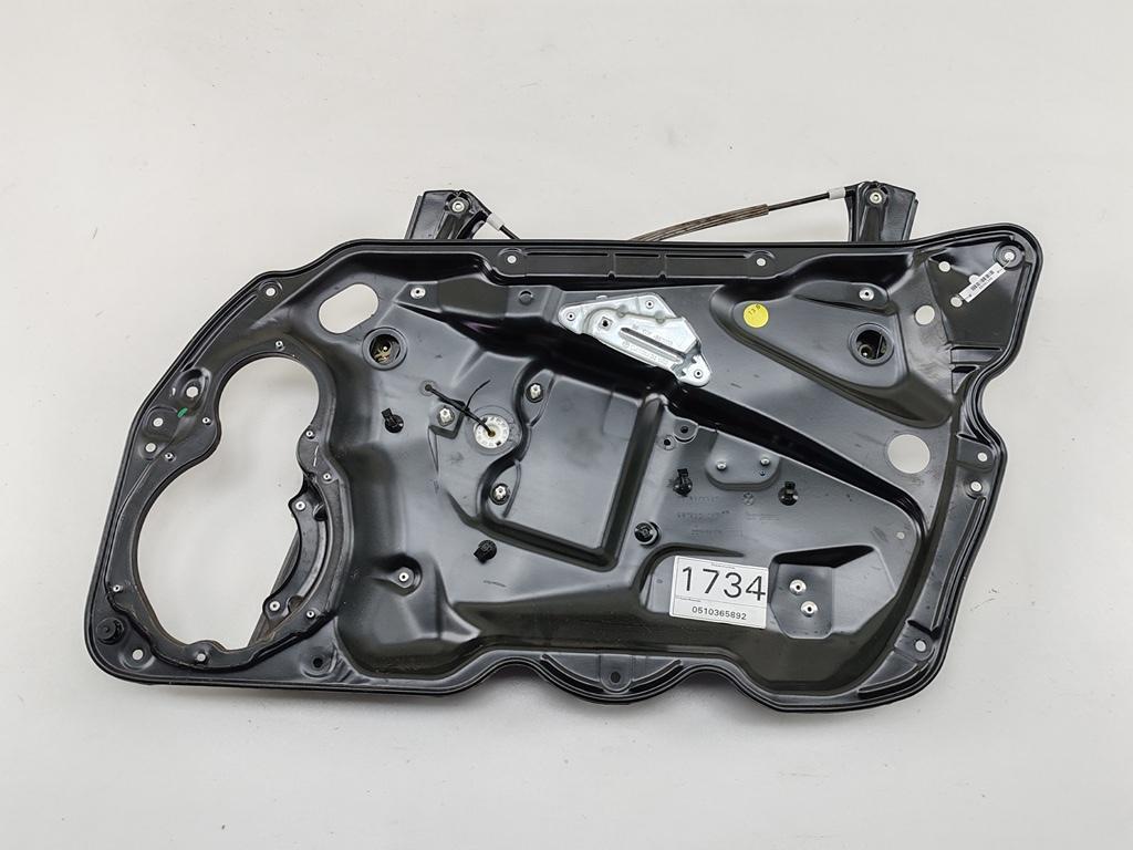 стеклоподъемник электрический передний правый Volkswagen Passat B6 2006, 2.0 л., бензин, МКПП, серый, седан, 3C1837756F - фото №1