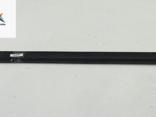 молдинг двери задней правой Volkswagen Golf 3 поколение 1993, 1.8 л., бензин, МКПП, красный, хетчбэк 5 дв., 1H4853754