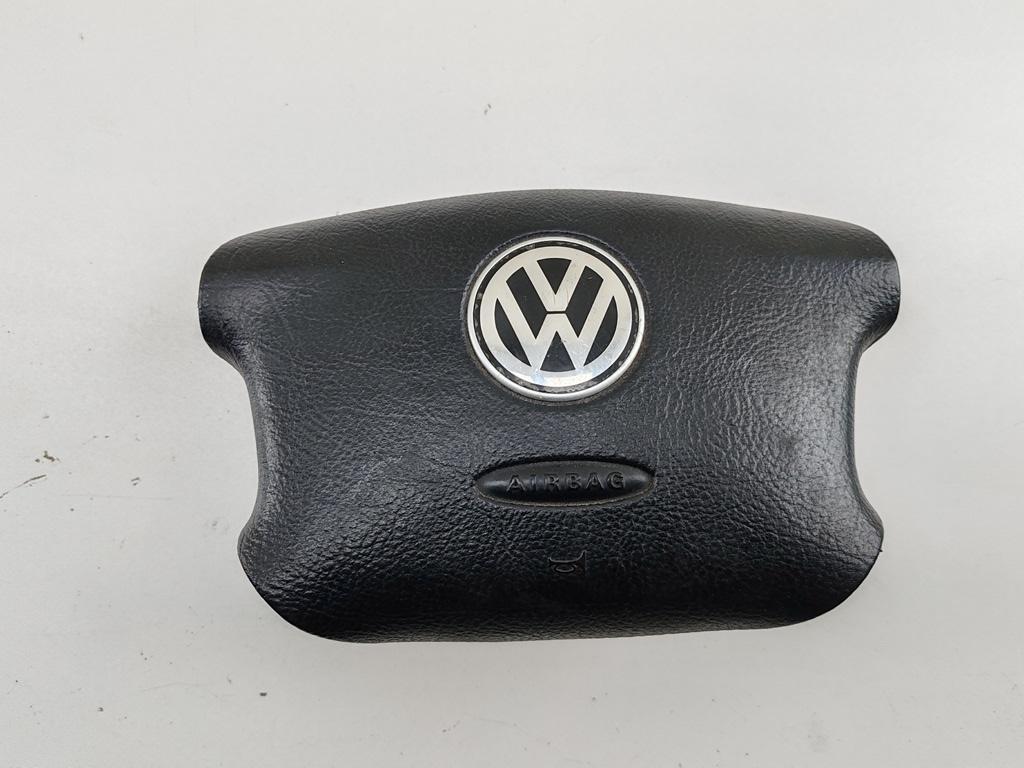 подушка безопасности водителя Volkswagen Passat B5 1997, 1.6 л., бензин, МКПП, серый, универсал, 3B0880201M