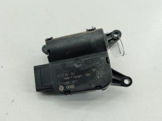 моторчик заслонки печки Volkswagen Passat B6 2005, 2.0 л., бензин, МКПП, серый, универсал, 0132801363