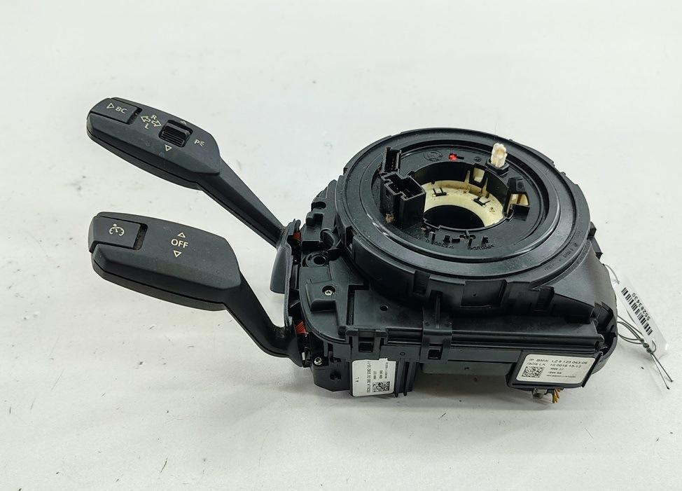 переключатель подрулевой BMW 3 E90/E91/E92/E93 2011, 2.0 л., дизель, МКПП, чёрный, универсал, 9123043