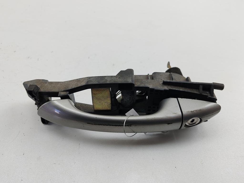 ручка наружная передняя левая Mercedes-Benz C W203 2003, 2.2 л., дизель, АКПП, серый, седан, 2037600134