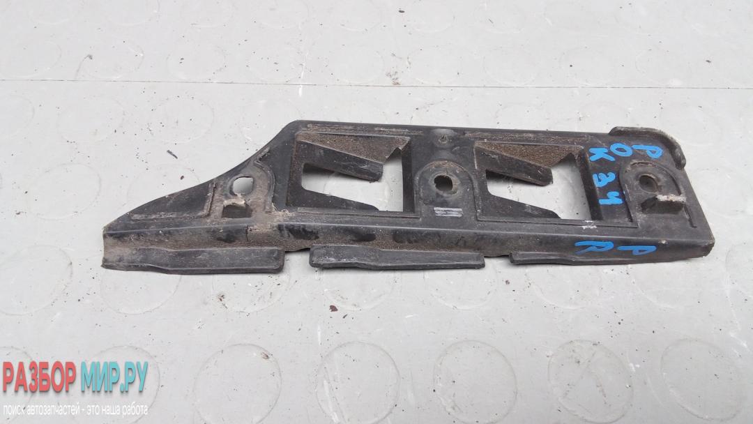 крепление бампера Volkswagen Golf 6 поколение 2008, 1.4 л., бензин, МКПП, хетчбэк 5 дв., 1K0807184 - фото №1