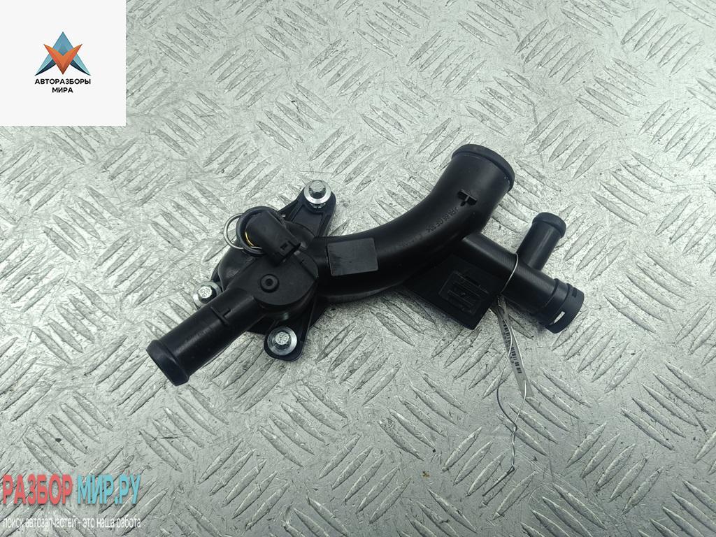 фланец (тройник) системы охлаждения Opel Insignia 1 поколение (A) 2011, 1.4 л., бензин, МКПП, белый, седан - фото №1