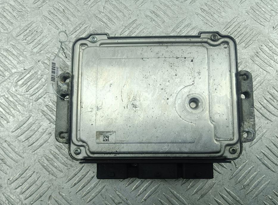 ЭБУ Ford Focus 2 поколение 2006, 1.6 л., дизель, МКПП, серый, универсал, 6M5112A650NA, 028011701 - фото №1