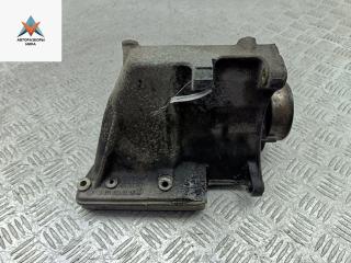 кронштейн генератора Mercedes-Benz SLK-Класс R170 [рестайлинг] 2002, 2.3 л., бензин, МКПП, чёрный, кабриолет, 1110960645