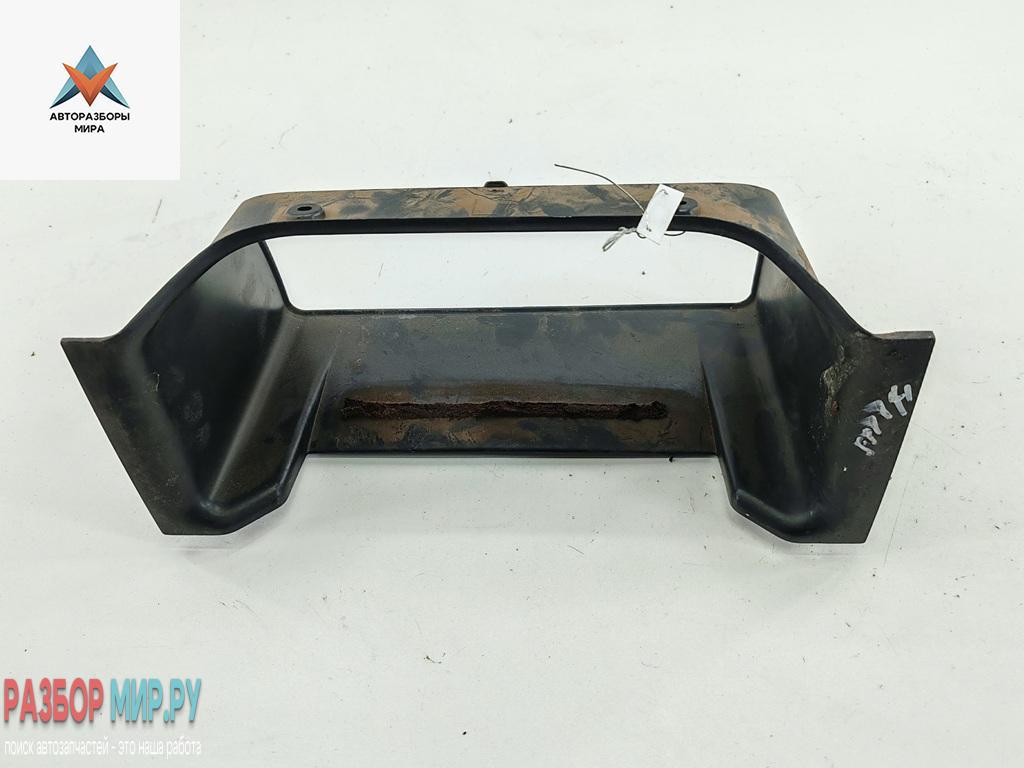 Рамка (обрамление) щитка приборов Volkswagen Transporter T4 1997, 1.9 л., дизель, МКПП, белый, микроавтобус, 7D0857237 - фото №1