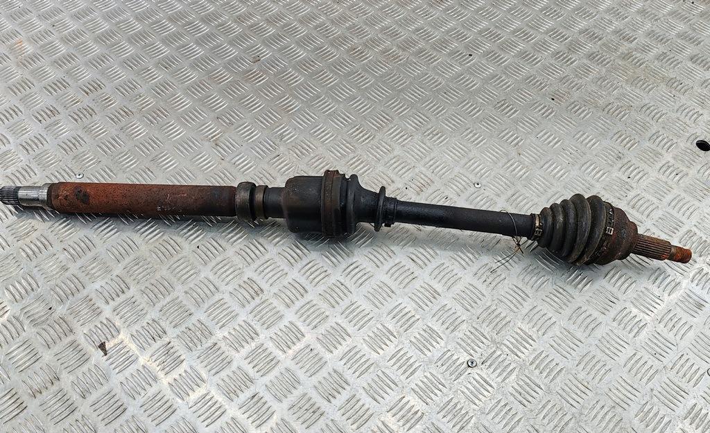 полуось передняя правая (приводной вал, ШРУС) Ford Mondeo III 2003, 1.8 л., бензин, МКПП, чёрный, универсал