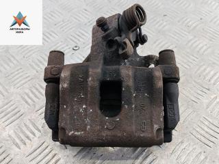 суппорт задний правый Ford Focus 3 поколение 2013, 1.0 л., бензин, МКПП, чёрный, хетчбэк 5 дв.