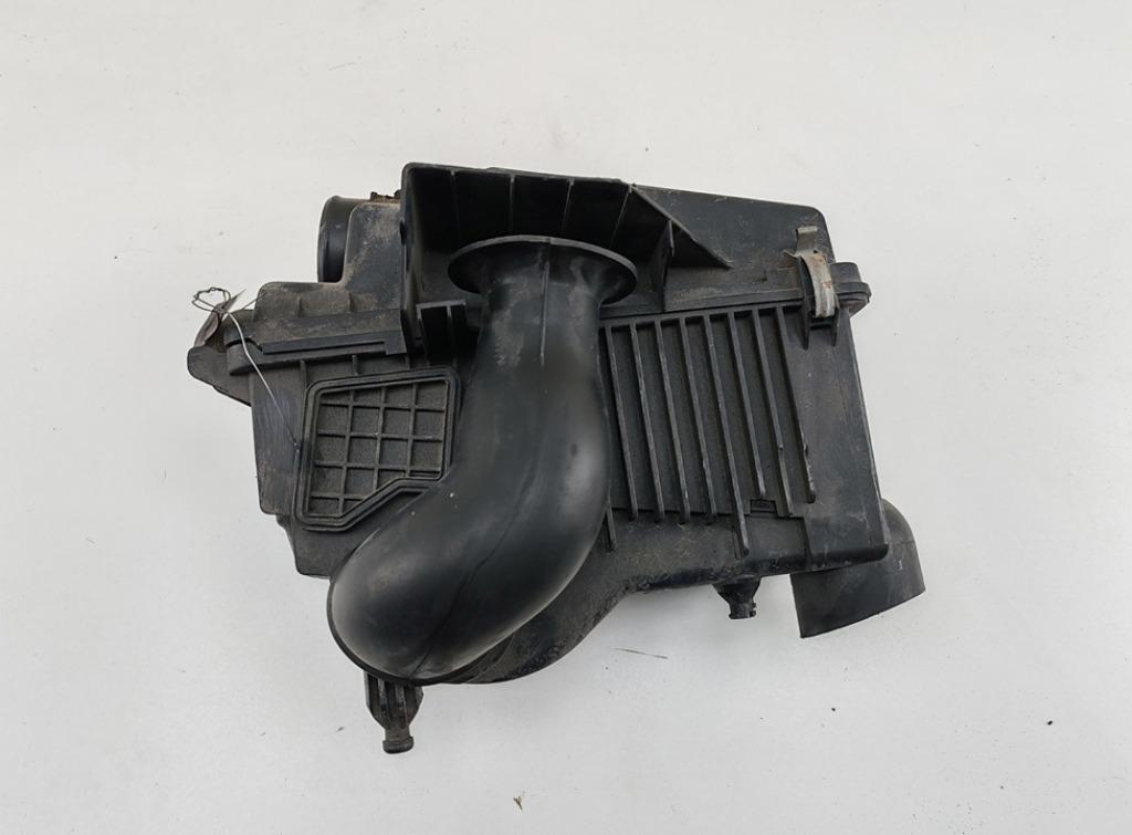 корпус воздушного фильтра Mazda 6 GG/GY 2006, 1.8 л., бензин, МКПП, чёрный, универсал