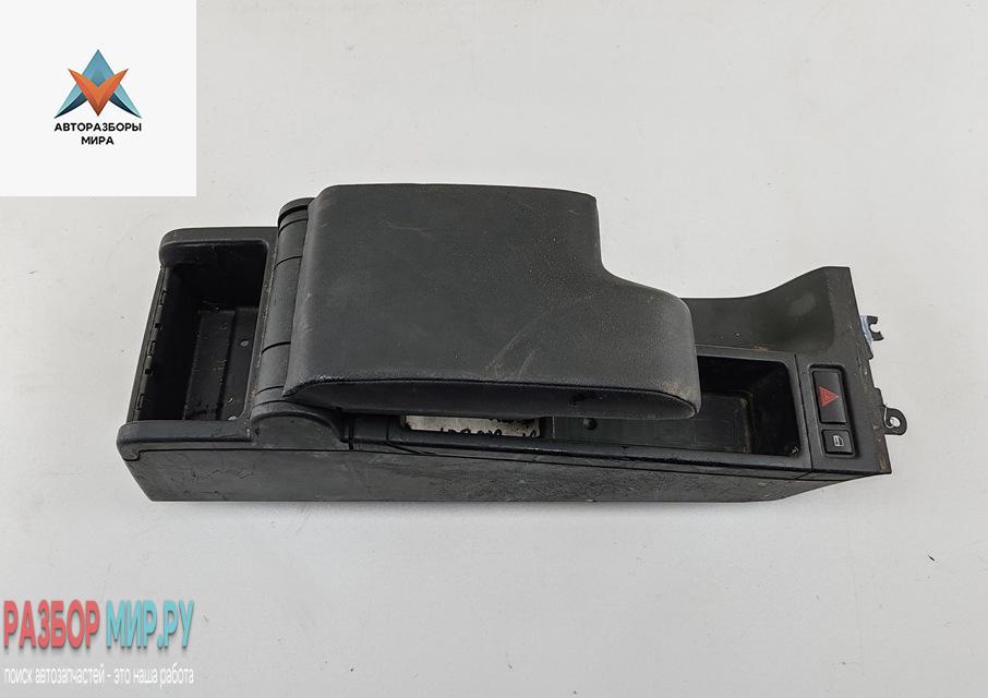 подлокотник BMW 3 серия E46 2000, 2.0 л., бензин, АКПП, чёрный, универсал, 8213678, 8213680, 5118213680 - фото №1