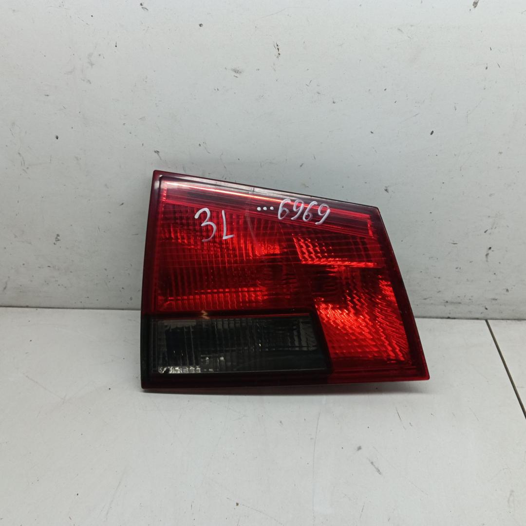 фонарь крышки багажника левый Opel Vectra C 2004, 1.9 л., дизель, МКПП, чёрный, универсал, GM13184024 - фото №1