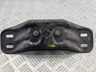 подушка крепления КПП Mercedes-Benz E-Класс W124 1985, 2.3 л., бензин, АКПП, коричневый, седан