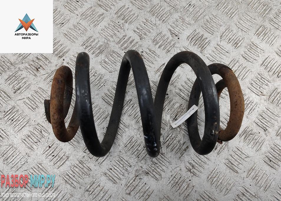 пружина задняя Volkswagen Transporter T4 2000, 2.5 л., дизель, МКПП, белый, микроавтобус - фото №1