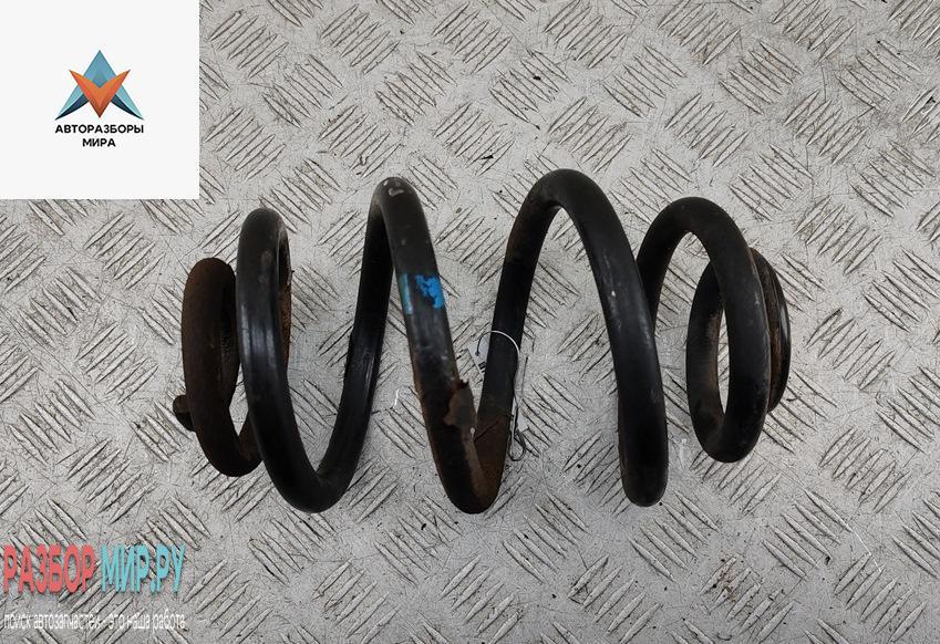 пружина задняя Volkswagen Transporter T4 1997, 2.4 л., дизель, МКПП, белый, микроавтобус - фото №1