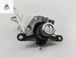 Личинка замка багажника Audi A4 B5 [рестайлинг] 1998, 1.6 л., бензин, МКПП, чёрный, седан, 8D0862055