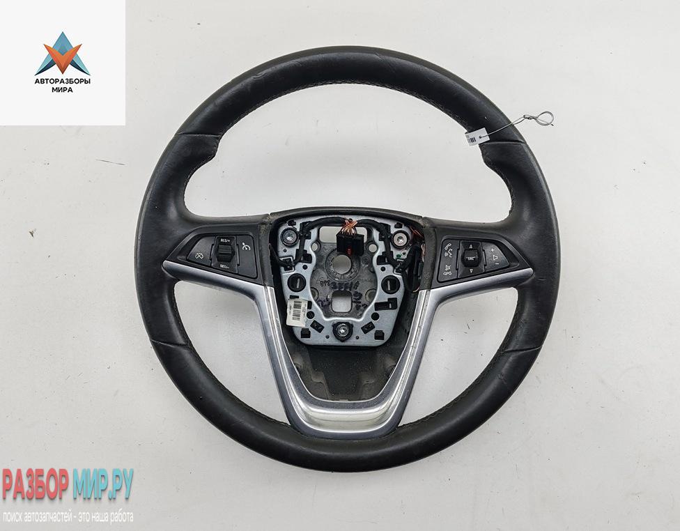 руль Opel Insignia 1 поколение (A) 2011, 1.4 л., бензин, МКПП, белый, седан, 13316547 - фото №1