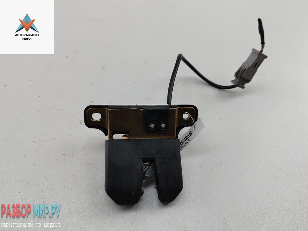 замок багажника Audi 80 8C/B4 1992, седан - фото №1