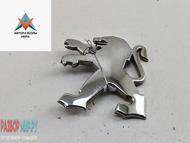 эмблема Peugeot 607 1 поколение 2002, 2.2 л., дизель, МКПП, серый, седан, 9631717280 - фото №1