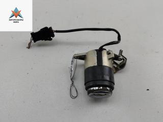 кнопка открытия багажника Audi 80 8C/B4 1992, 2.0 л., бензин, МКПП, красный, седан, 4A5862055