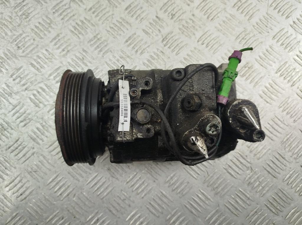 компрессор кондиционера Audi A6 4B/C5 1999, 2.4 л., бензин, 4B0260805B - фото №1