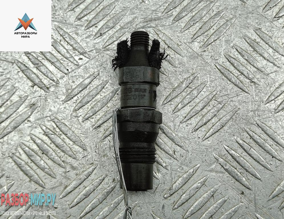 форсунка Volkswagen Transporter T4 1997, 1.9 л., дизель, МКПП, белый, микроавтобус, 028130201F - фото №1