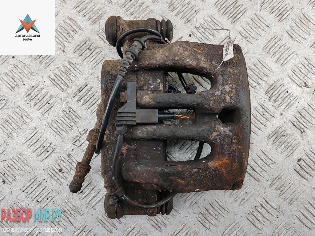 суппорт передний левый Mercedes-Benz Vito-2 / Viano W639 2009, 2.2 л., дизель, МКПП, белый, микроавтобус - фото №1