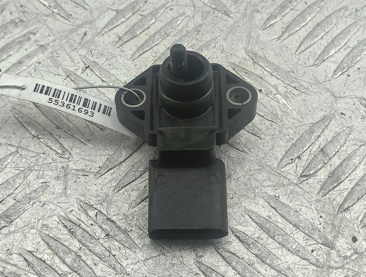 датчик абсолютного давления Volkswagen Passat B5 1999, 1.9 л., дизель, МКПП, зелёный, универсал, 038906051, 0281002177
