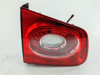 фонарь крышки багажника левый Volkswagen Tiguan 1 поколение 2008, 1.4 л., бензин, МКПП, белый, внедорожник 5 дв., 5N0945093B