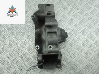 кронштейн генератора Volkswagen Golf 4 поколение 2002, 1.6 л., бензин, МКПП, синий, хетчбэк 5 дв., 032145169Q