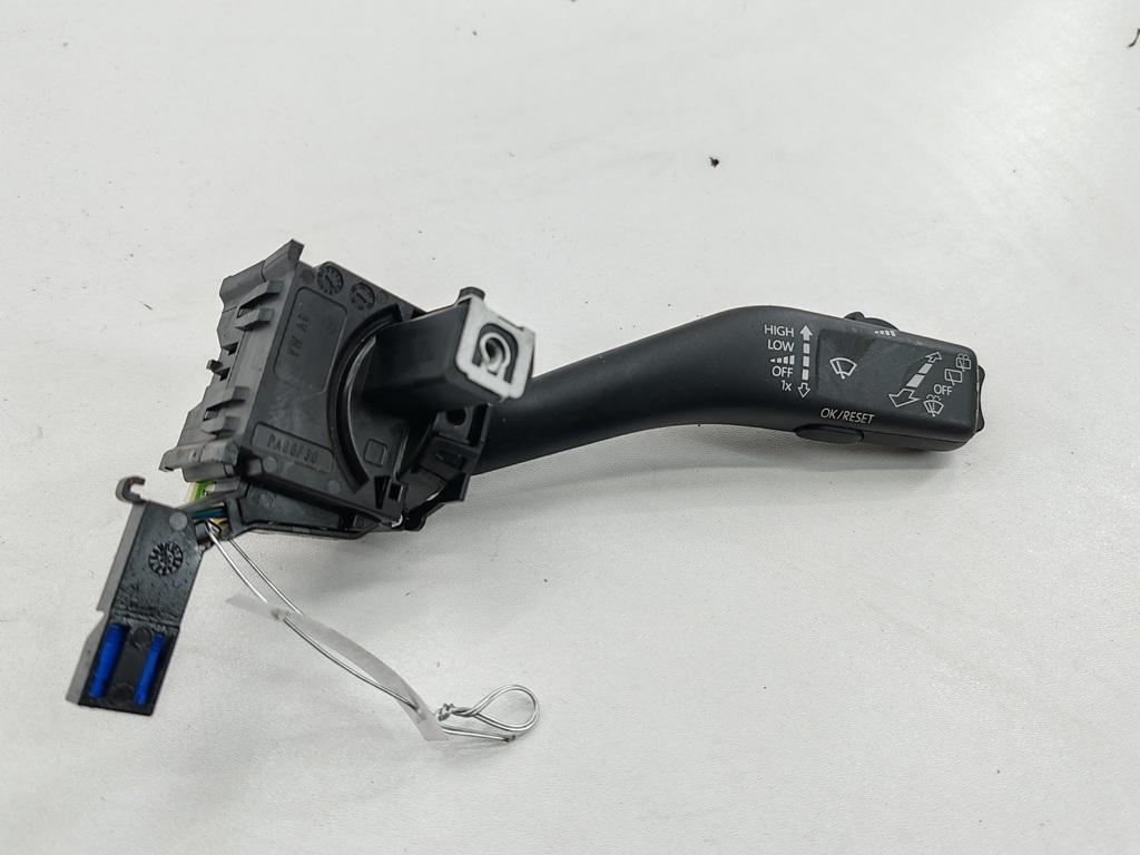 переключатель поворотов Volkswagen Tiguan 2008, 1.4 л., бензин, МКПП, белый, внедорожник 5 дв., 1K0953519J