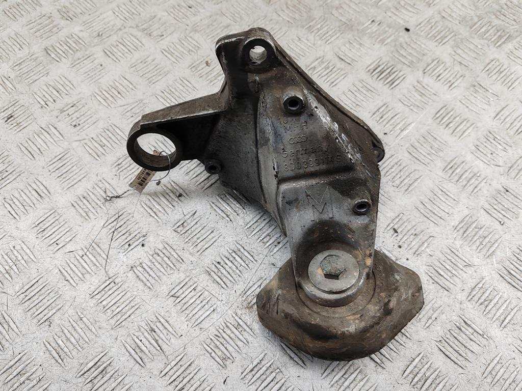 кронштейн КПП Volkswagen Passat B5 1998, 1.6 л., бензин, МКПП, чёрный, универсал, 8D0399114S