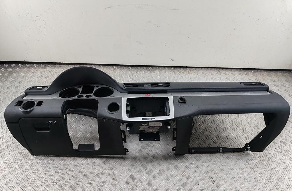 панель передняя салона (торпедо) Volkswagen Passat B6 2007, 2.0 л., дизель, МКПП, чёрный, универсал, 3C1857003QT
