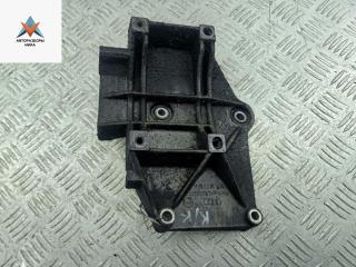 кронштейн компрессора кондиционера Volkswagen Passat B5 1998, 1.9 л., дизель, МКПП, зелёный, универсал, 028260885A