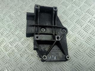 кронштейн компрессора кондиционера Volkswagen Passat B5 1998, 1.9 л., дизель, МКПП, зелёный, универсал, 028260885A