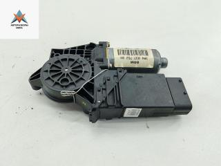 моторчик стеклоподъемника передний правый Volkswagen Passat B5 1998, 1.9 л., дизель, МКПП, чёрный, универсал