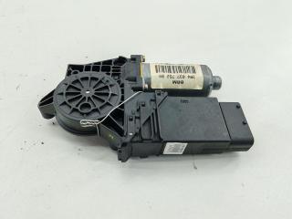 моторчик стеклоподъемника передний правый Volkswagen Passat B5 1998, 1.9 л., дизель, МКПП, чёрный, универсал