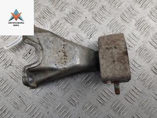 кронштейн КПП Volkswagen Passat B5 1998, 1.6 л., бензин, МКПП, чёрный, универсал, 8D0399113AB