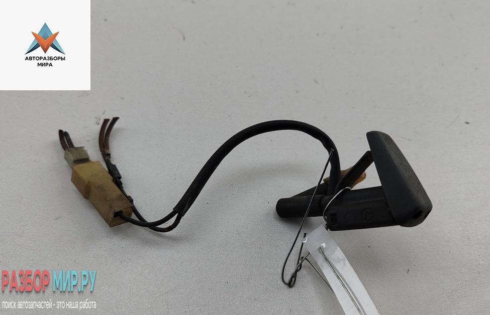 форсунка омывателя лобового стекла Mercedes-Benz E-Класс W124 1985, 2.3 л., бензин, АКПП, коричневый, седан - фото №1