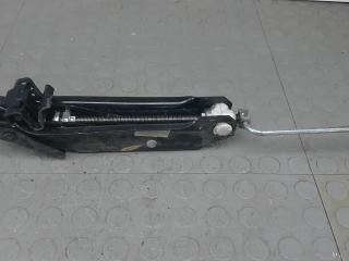 домкрат SEAT Leon 3 поколение 2012, 1.2 л., бензин, МКПП, хетчбэк 5 дв., 1K0011031AC