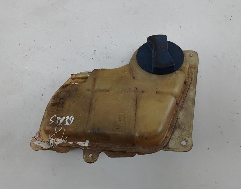 бачок расширительный Audi A6 4B/C5 1997, 2.8 л., бензин, 8D0121403F - фото №1