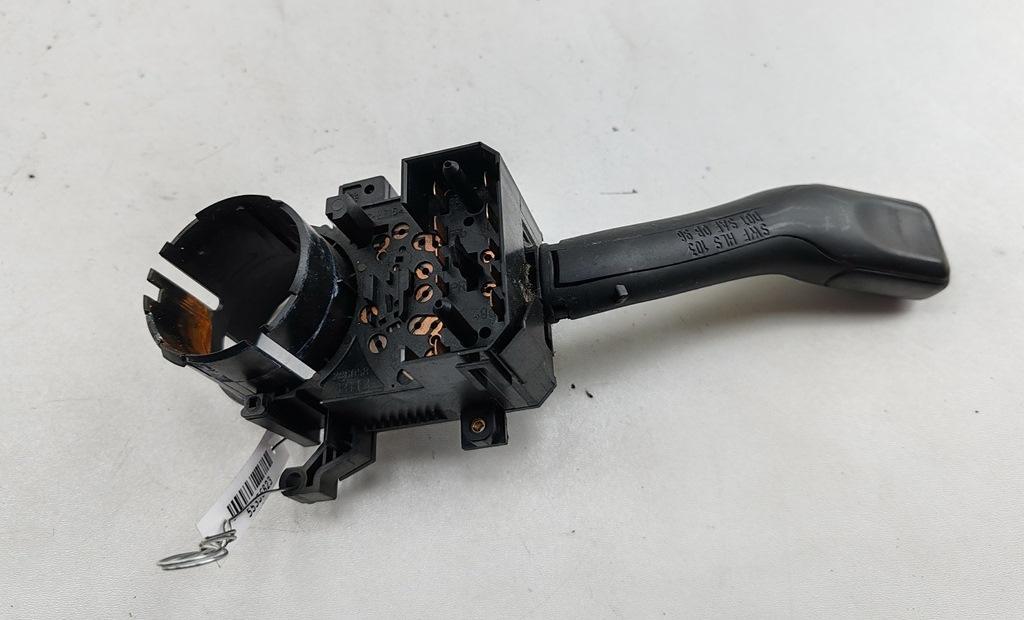 переключатель поворотов Audi A6 C5 1998, 1.8 л., Ti, бензин, МКПП, чёрный, универсал, 8L0953513G