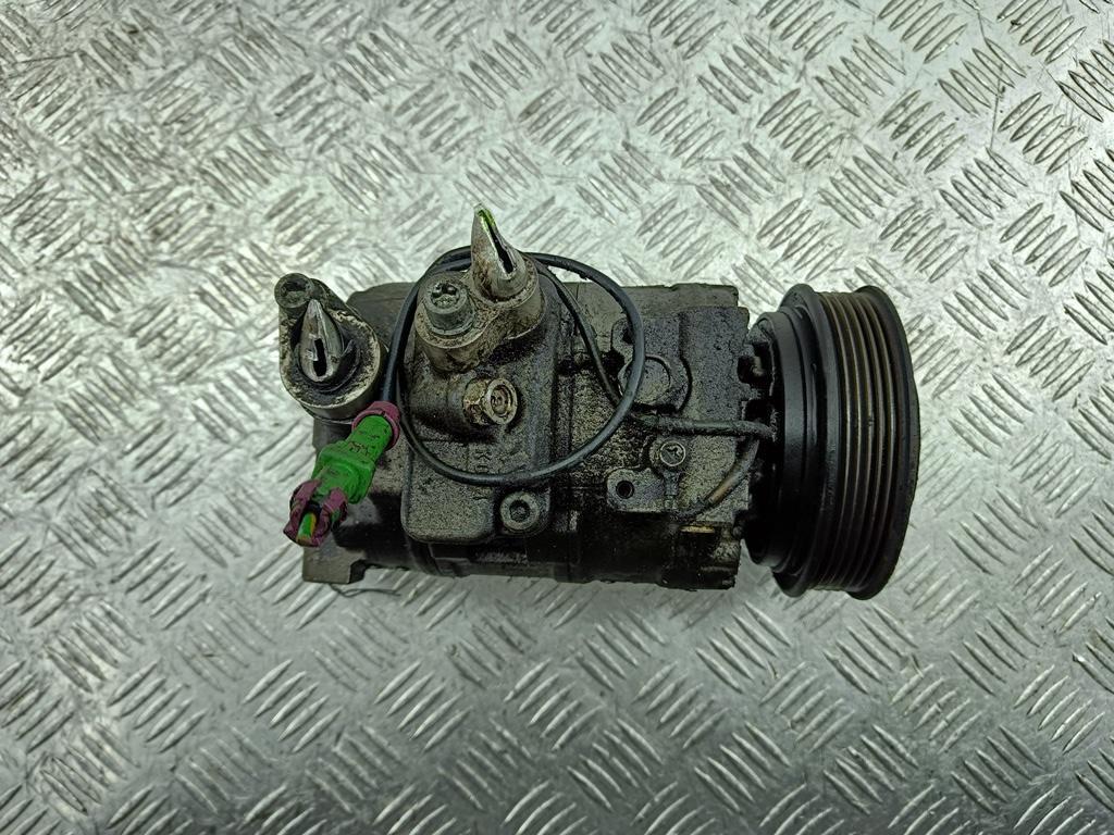 компрессор кондиционера Audi A6 4B/C5 2000, 2.4 л., бензин, 4B0260805B - фото №1