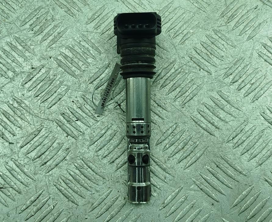 катушка зажигания Audi A4 B7 2006, 1.8 л., Ti, бензин, МКПП, серый, универсал, 06A905115D