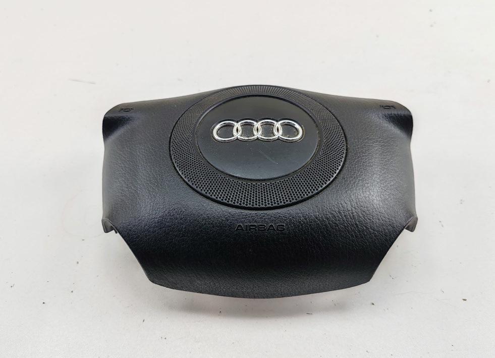 подушка безопасности водителя Audi A6 4B/C5 2000, 2.4 л., бензин, МКПП, серый, универсал, 4B0880201AH - фото №1