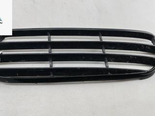 заглушка (решетка) в бампер Audi 80 8C/B4 1994, 1.6 л., бензин, МКПП, синий, универсал, 8A0807345
