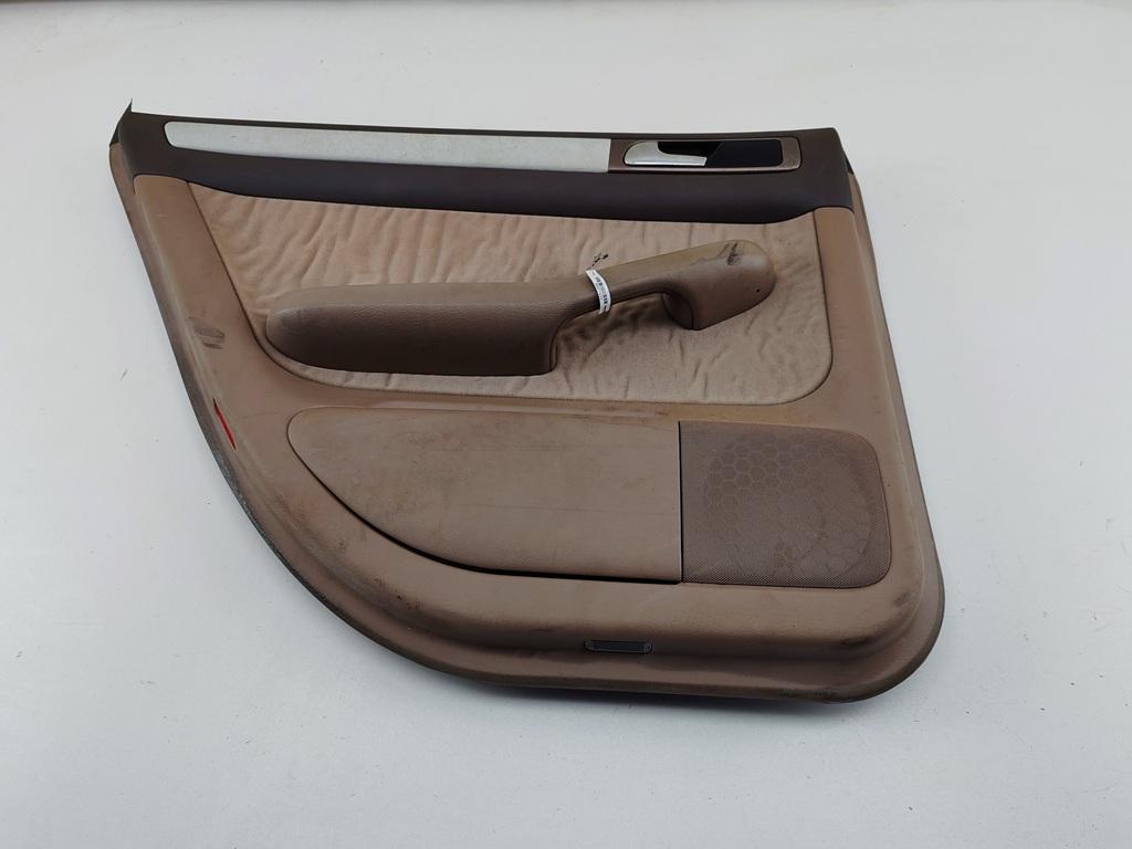 обшивка двери задняя левая Audi A6 4B/C5 1998, 2.4 л., бензин, АКПП, синий, седан - фото №1
