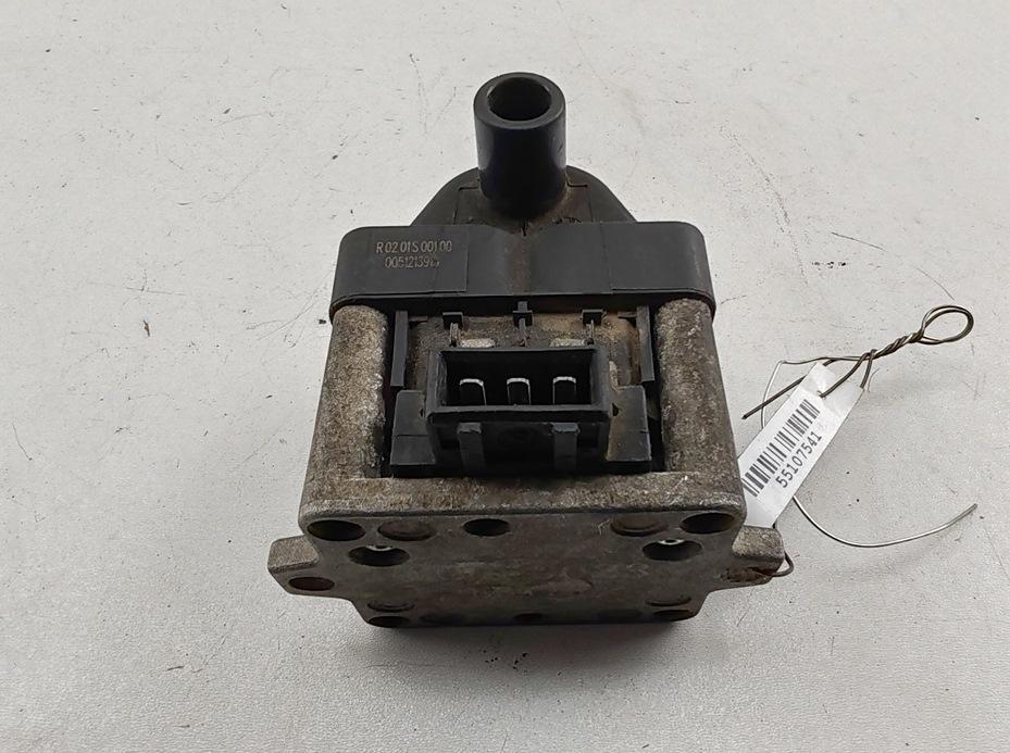 катушка зажигания Audi 80 B4 1992, 2.0 л., бензин, МКПП, красный, седан