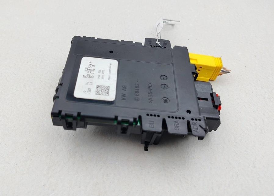 датчик угла поворота руля Volkswagen Passat B6 2006, 2.0 л., дизель, МКПП, чёрный, универсал, 3C0953549A - фото №1