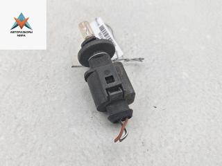 Патрон лампы указателя поворота Volkswagen Passat B6 2007, 2.0 л., дизель, МКПП, чёрный, универсал